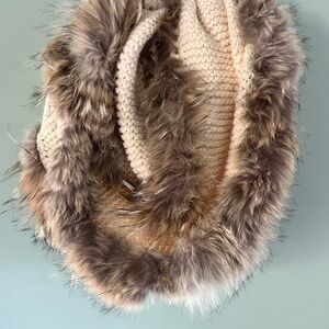 Elegant Cream and Brown Fur-Trimmed Scarf